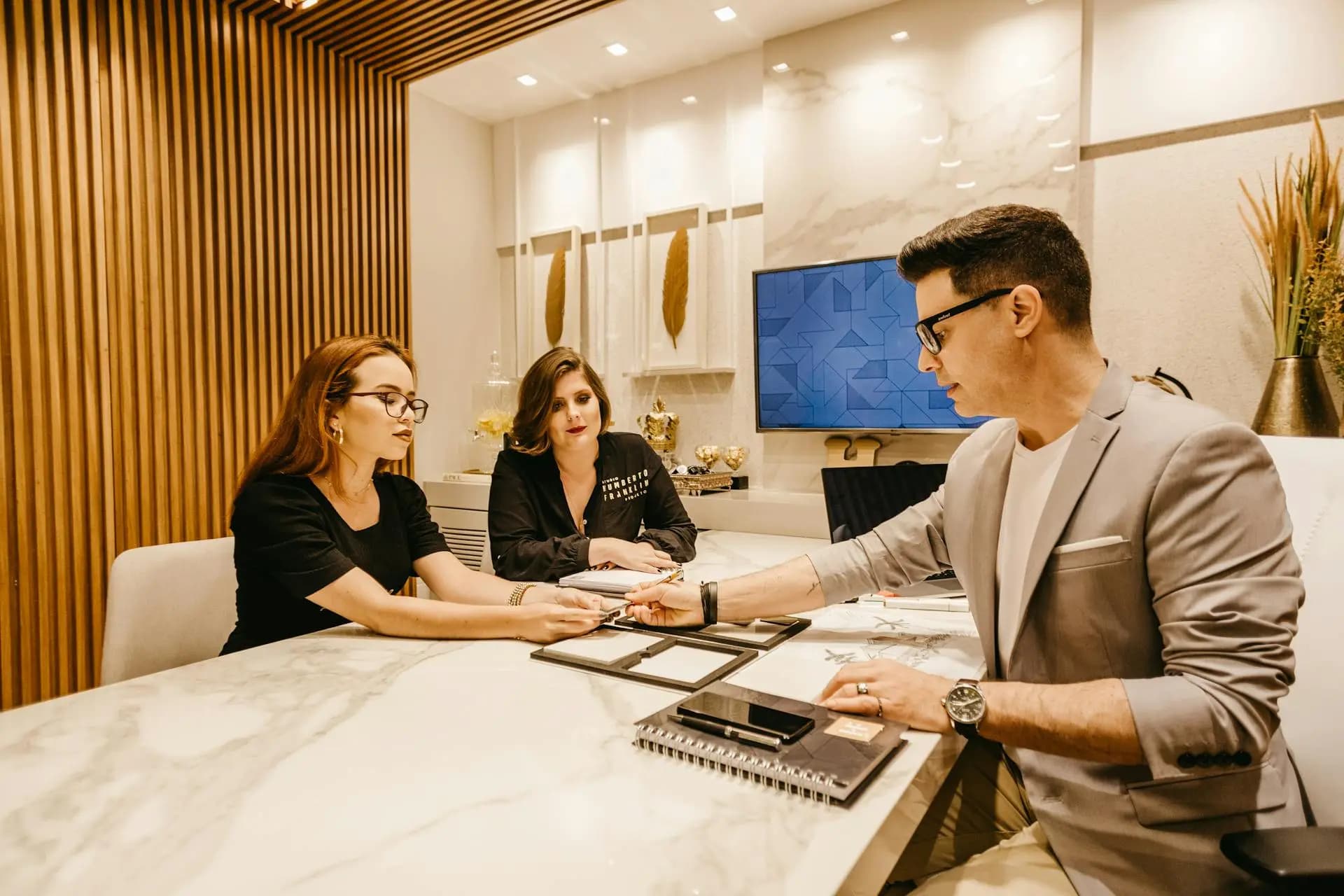 Operational interface representing use of Pipedrive for management of pipeline