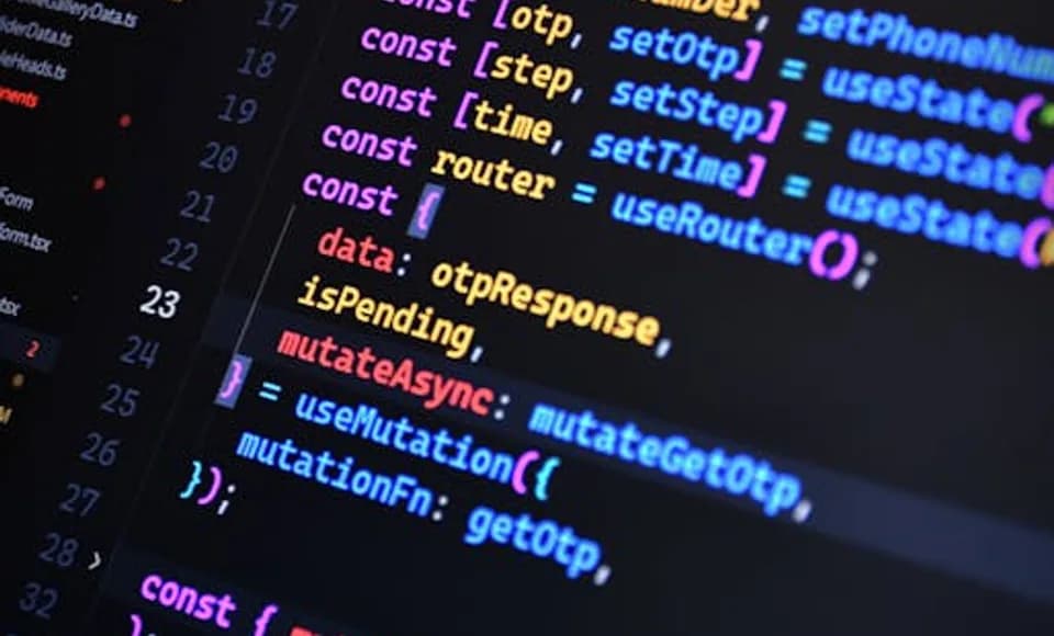 Database e resumo automatizado por IA